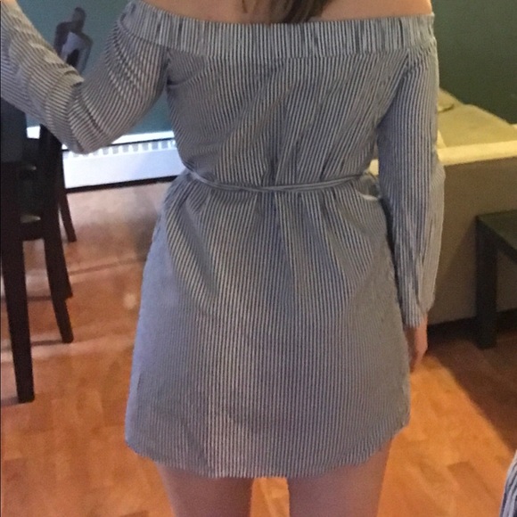 Cute Off the Shoulder Dress! - Picture 4 of 4